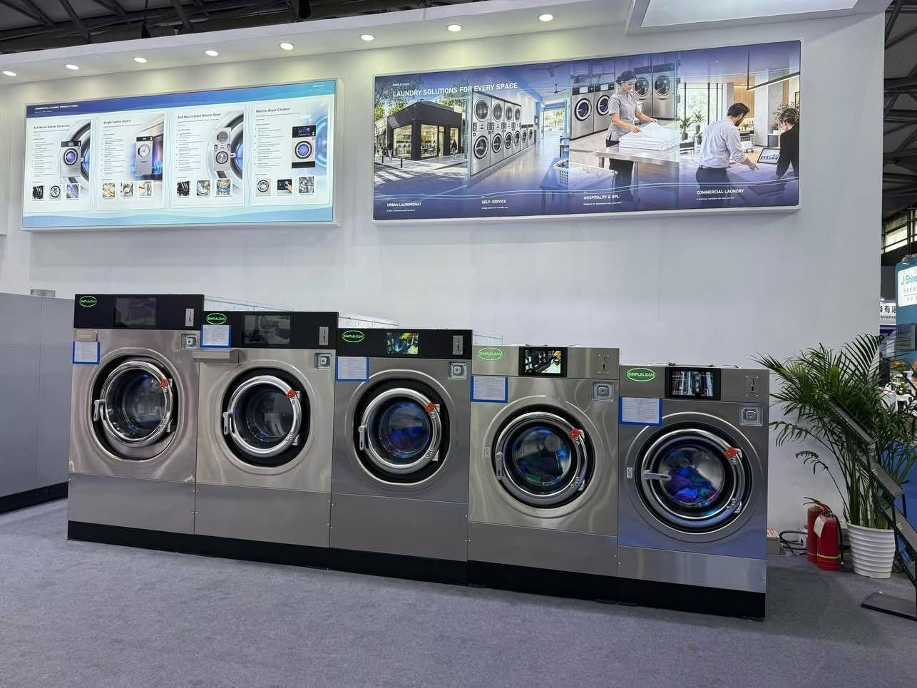 Lavatrici professionali per lavanderia self service
